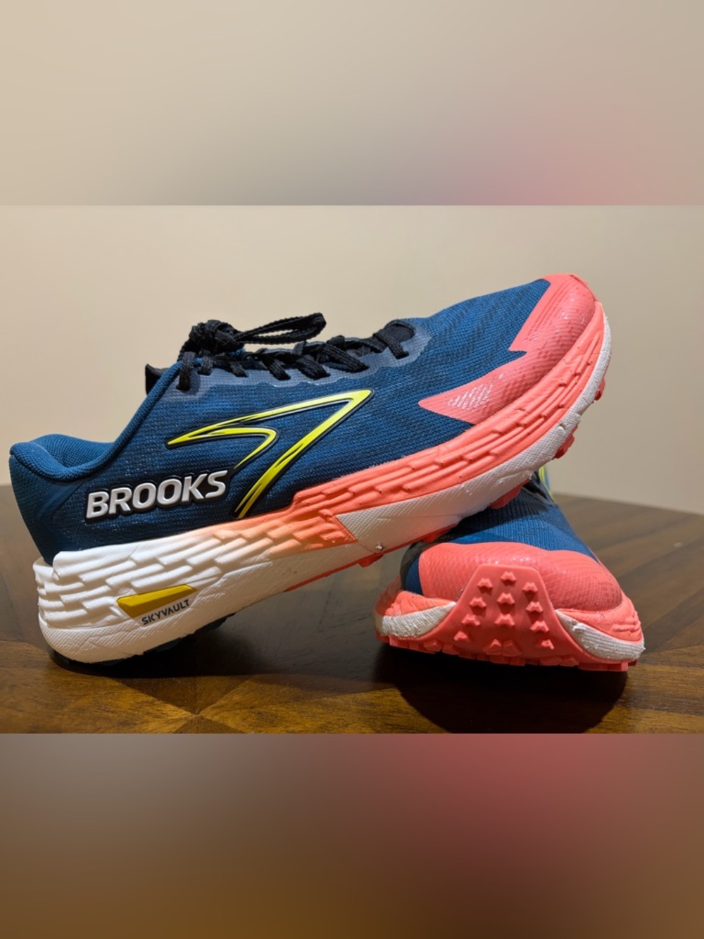 Brooks Catamount 4 Trail Running Shoes - Men’s Size 9